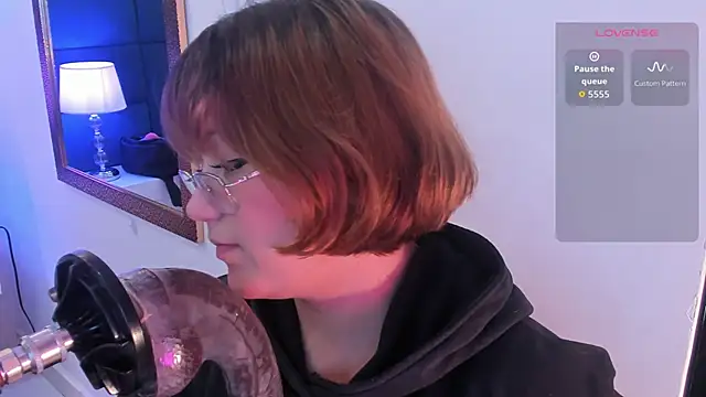 isa grey  online show from 2, 10, 2025