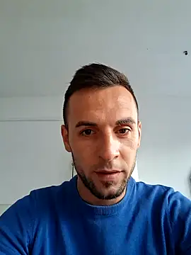 Necunoscutul001 online show from 9, 9, 2025