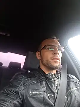 Necunoscutul001 online show from 4, 10, 2025