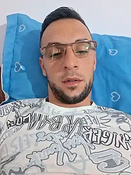 Necunoscutul001 online show from 9, 10, 2025