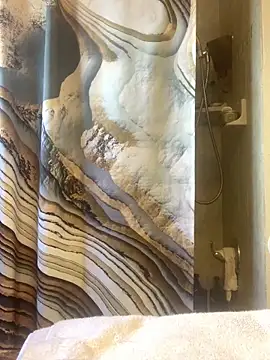 Snapshot of shakeweight chatting on 21, 3, 2026 shakeweight online show from 21, 3, 2026