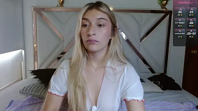 SophiaaLee online show from 17, 11, 2025