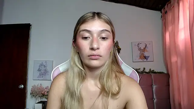 SophiaaLee online show from 7, 3, 2026