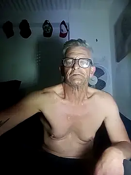 Snapshot of CPTCOCK chatting on 11, 11, 2025 CPTCOCK online show from 11, 11, 2025