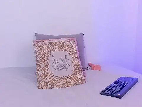 KyllieMarshall online show from 19, 12, 2025