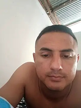 Geral Yeraldyn09 online show from 18, 12, 2025