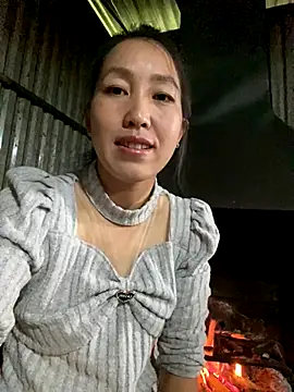 Huong-Ly online show from 9, 11, 2025