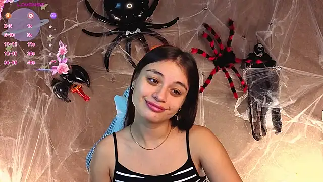 Snapshot of Leila_Hefner chatting on 15, 10, 2025 Leila Hefner online show from 15, 10, 2025