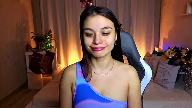 Snapshot of Leila_Hefner chatting on 18, 12, 2025 Leila Hefner online show from 18, 12, 2025