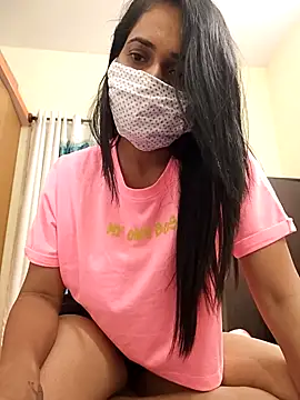 Curvyqueenz online show from 18, 9, 2025