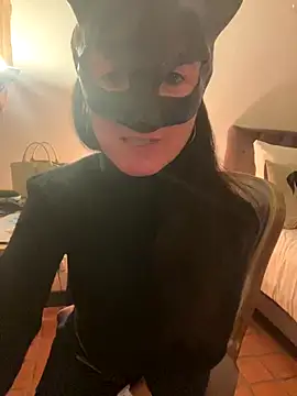 LesAmantsAE2 online show from 1, 10, 2025