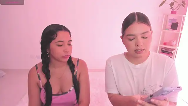 Snapshot of Alana_Banana_ chatting on 23, 11, 2025 Alana Banana online show from 23, 11, 2025