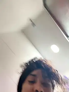 LuckyKhloe online show from 4, 11, 2025