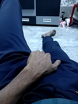 Snapshot of danny_d_01 chatting on 17, 12, 2025 danny d 01 online show from 17, 12, 2025