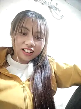 Snapshot of Dung-Thao19 chatting on 25, 10, 2025 Dung-Thao19 online show from 25, 10, 2025