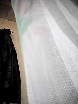 Snapshot of Dung-Thao19 chatting on 6, 11, 2025 Dung-Thao19 online show from 6, 11, 2025