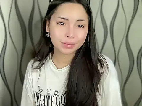 Snapshot of lovekatexx chatting on 15, 11, 2025 lovekatexx online show from 15, 11, 2025