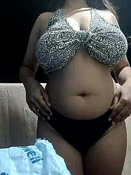 Hott Muskan online show from 15, 12, 2025