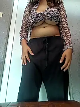 Snapshot of Hott_Muskan chatting on 5, 5, 2026 Hott Muskan online show from 5, 5, 2026