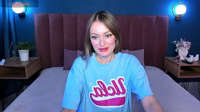 EvelynPoole online show from 23, 11, 2025