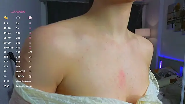 Snapshot of MimiLolll chatting on 8, 2, 2026 MimiLolll online show from 8, 2, 2026