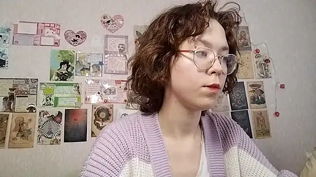 Snapshot of Ieadership chatting on 16, 9, 2025 Ieadership online show from 16, 9, 2025