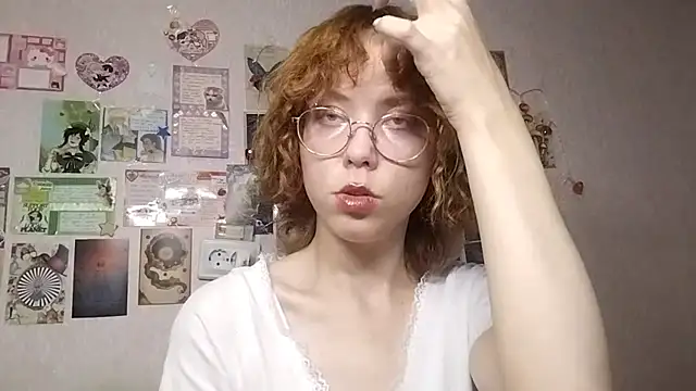 Snapshot of Ieadership chatting on 8, 10, 2025 Ieadership online show from 8, 10, 2025