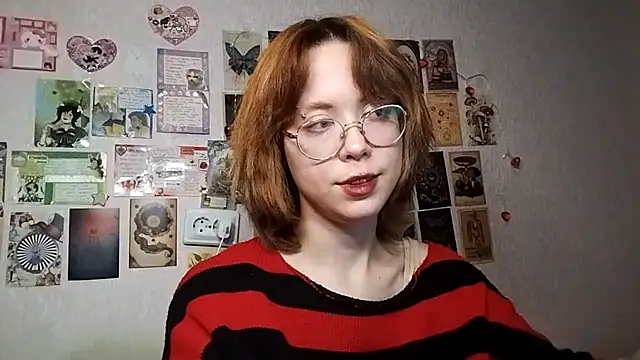 Snapshot of Ieadership chatting on 10, 10, 2025 Ieadership online show from 10, 10, 2025