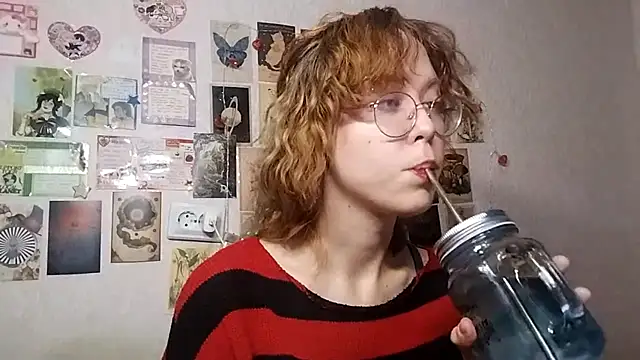 Snapshot of Ieadership chatting on 23, 10, 2025 Ieadership online show from 23, 10, 2025