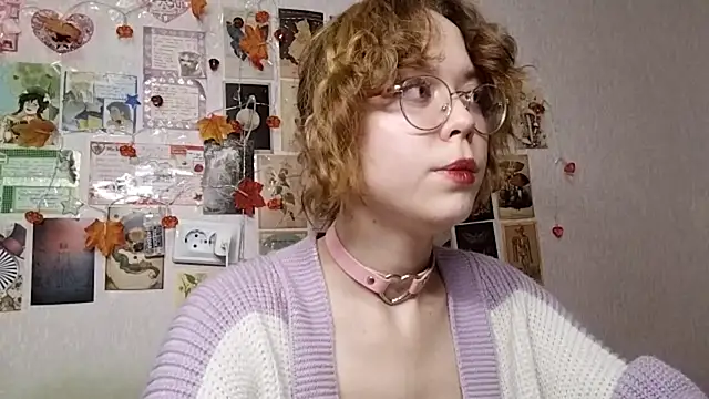 Snapshot of Ieadership chatting on 6, 11, 2025 Ieadership online show from 6, 11, 2025