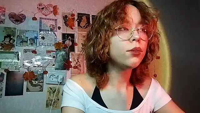 Snapshot of Ieadership chatting on 12, 11, 2025 Ieadership online show from 12, 11, 2025