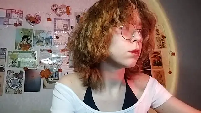 Snapshot of Ieadership chatting on 14, 11, 2025 Ieadership online show from 14, 11, 2025