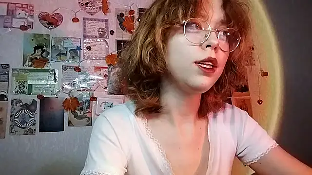 Snapshot of Ieadership chatting on 17, 11, 2025 Ieadership online show from 17, 11, 2025