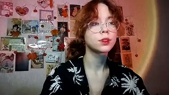 Snapshot of Ieadership chatting on 15, 12, 2025 Ieadership online show from 15, 12, 2025