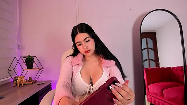 Emma  clark  online show from 22, 10, 2025