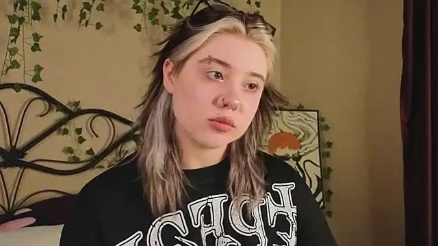 IrisSoCute online show from 29, 10, 2025