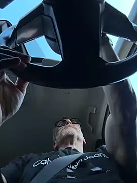 Axl hot online show from 7, 4, 2026