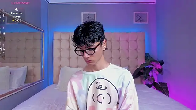 Phillicious   online show from 24, 9, 2025