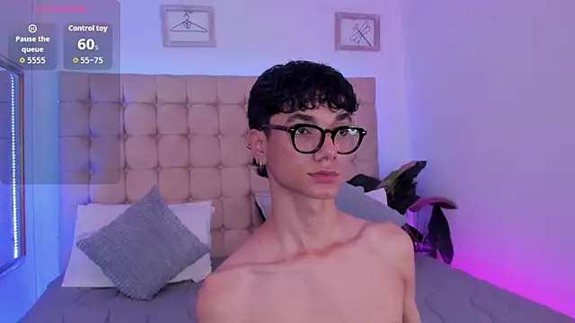 Phillicious   online show from 5, 11, 2025