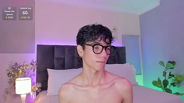 Phillicious   online show from 14, 12, 2025