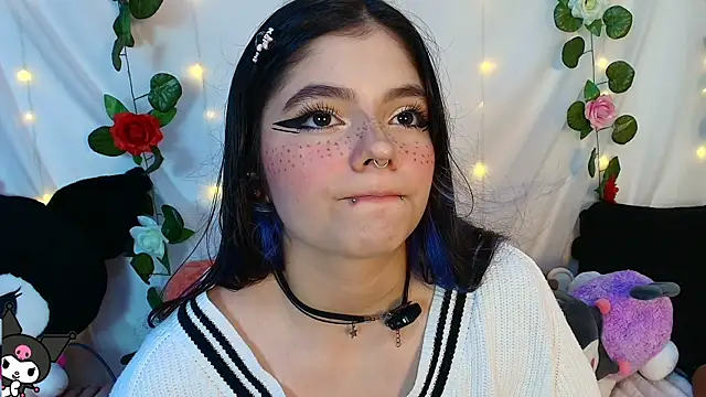 Snapshot of cutee_andrea chatting on 19, 5, 2026 cutee andrea online show from 19, 5, 2026
