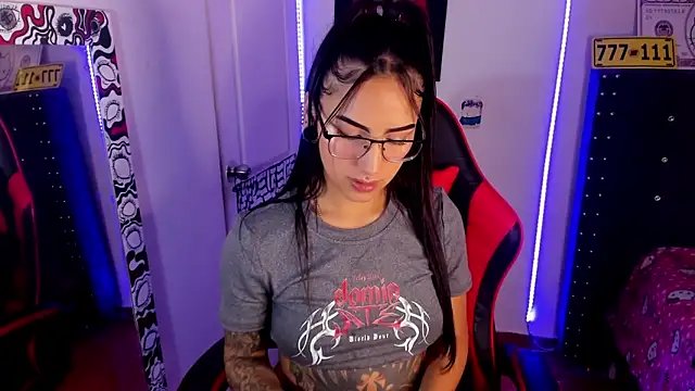 Samanthademonx20  online show from 15, 3, 2026