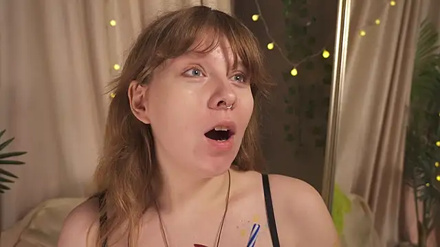 Snapshot of Sense_Of_Rosemary chatting on 25, 10, 2025 Sense Of Rosemary online show from 25, 10, 2025