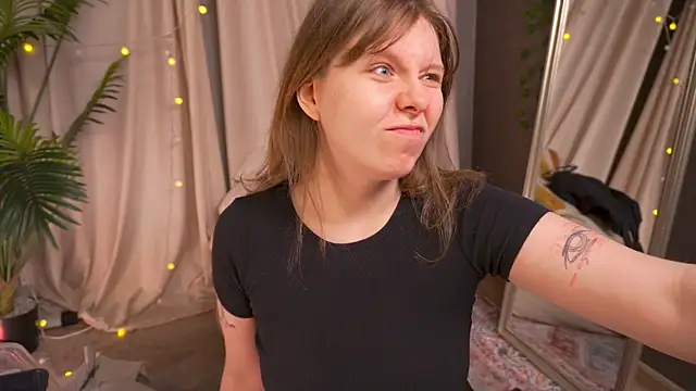 Snapshot of Sense_Of_Rosemary chatting on 7, 2, 2026 Sense Of Rosemary online show from 7, 2, 2026