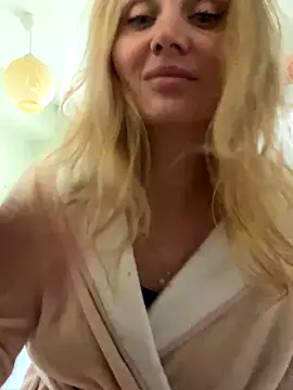 Snapshot of Affectionate_lady chatting on 9, 10, 2025 Affectionate lady online show from 9, 10, 2025