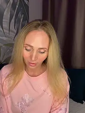 Snapshot of Affectionate_lady chatting on 17, 10, 2025 Affectionate lady online show from 17, 10, 2025