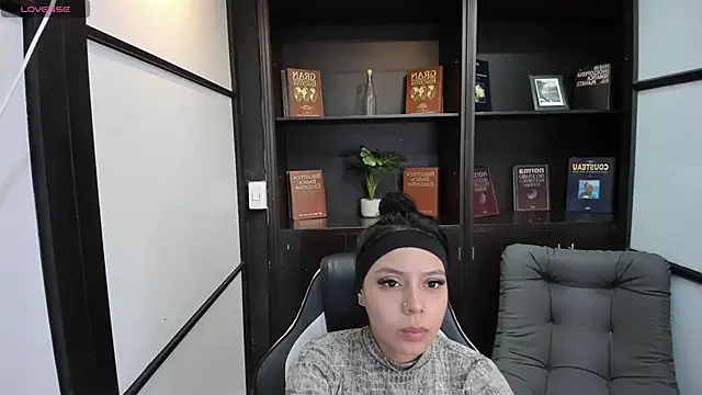Snapshot of IvonnePrince_ chatting on 9, 10, 2025 IvonnePrince online show from 9, 10, 2025
