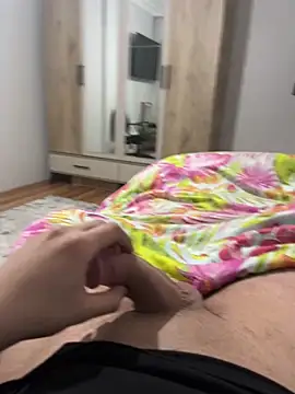 Erenn9972 online show from 20, 12, 2025