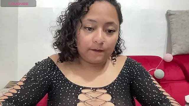 Sophiaburton online show from 9, 9, 2025