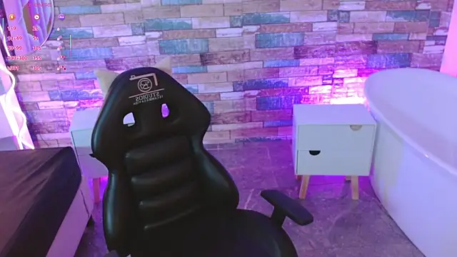 ZURY TAY online show from 10, 9, 2025